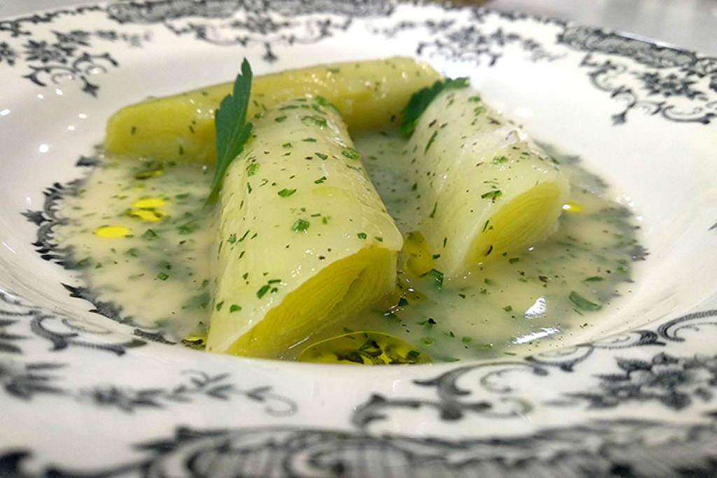 Puerros en salsa verde con Romain Fornell