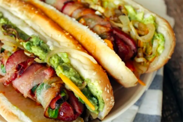 Hot dog a la mexicana