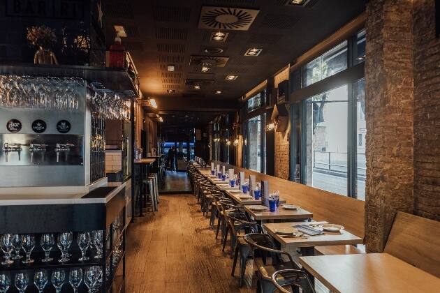 interior bar ri