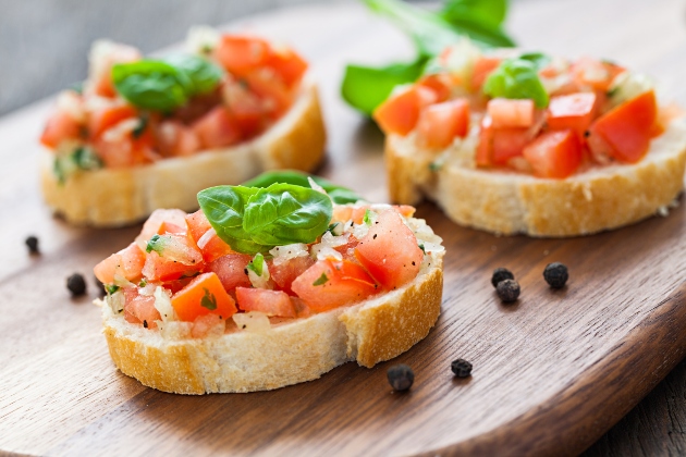 tostada de picadillo tomate