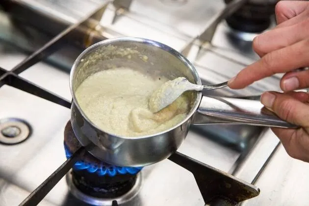 Calamar a la plancha con parmentier de berenjena ahumada