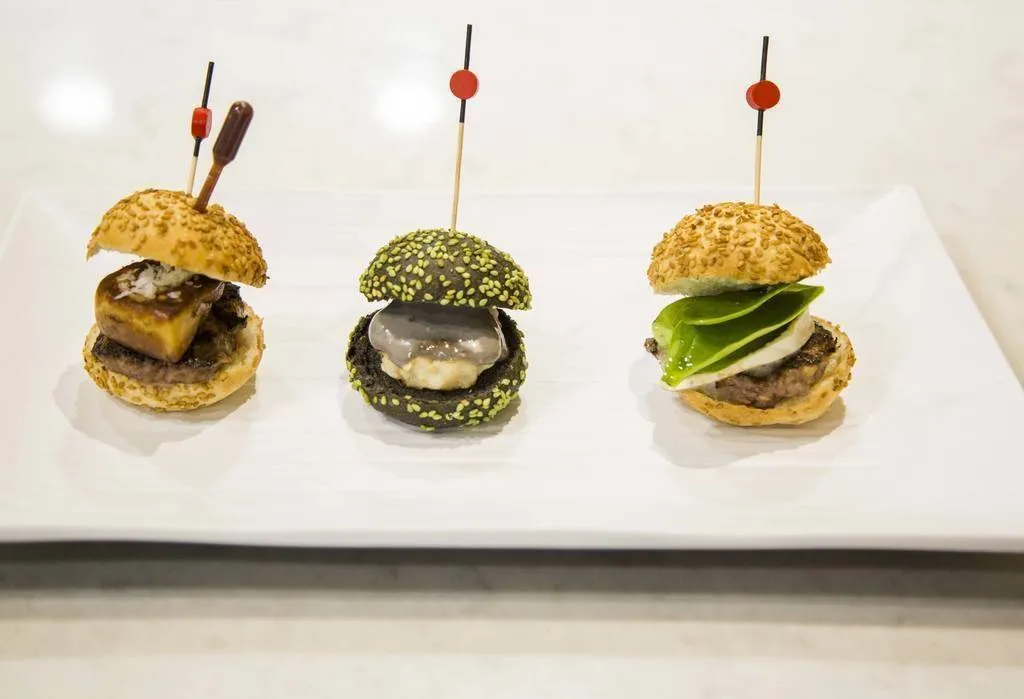 101 mini burgers
