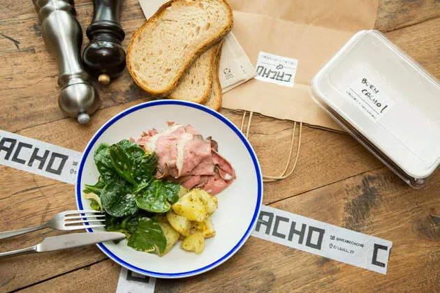 Cacho: raciones generosas de comida casera