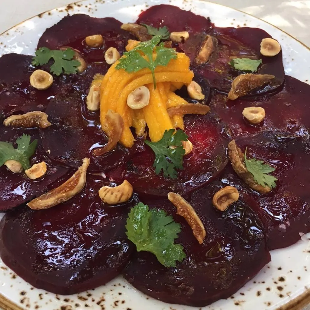 Carpaccio de remolacha Cien Llaves