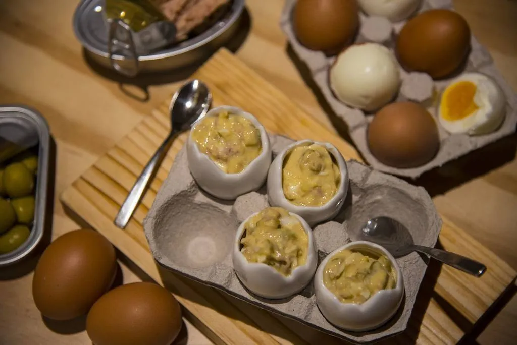Somiatruites. Huevos rellenos de la mama