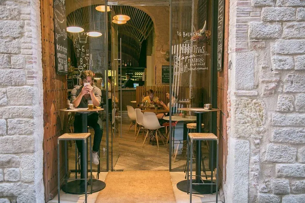 Le Bouchon