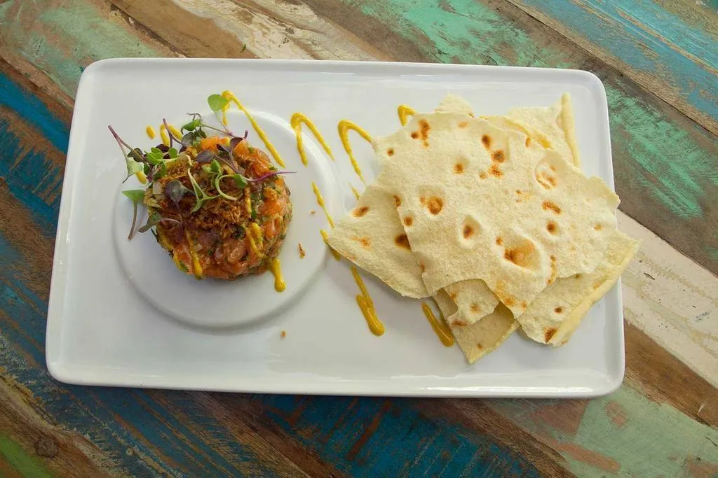Mika Milan. Tartar de salmón