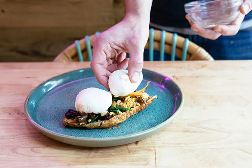 Com preparar tres receptes d’ous Benedict originals i espectaculars
