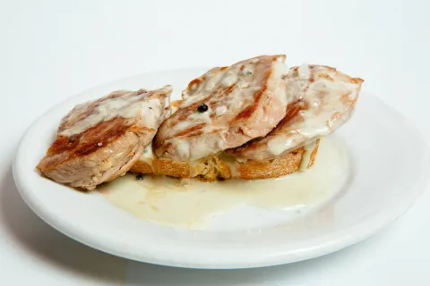 Solomillito con crema roquefort