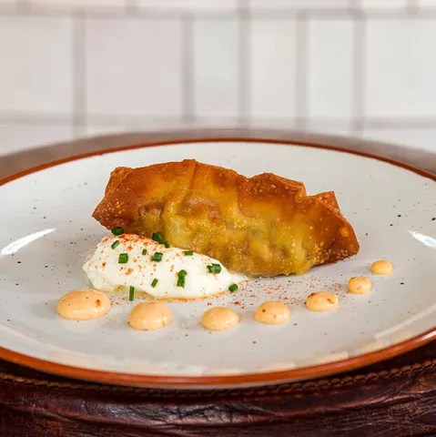 Gyoza cruixent de 'cochinita pibil'