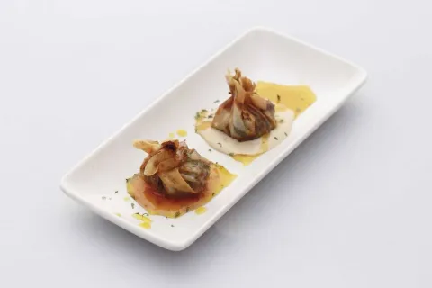 Crujiente de ravioli wantum