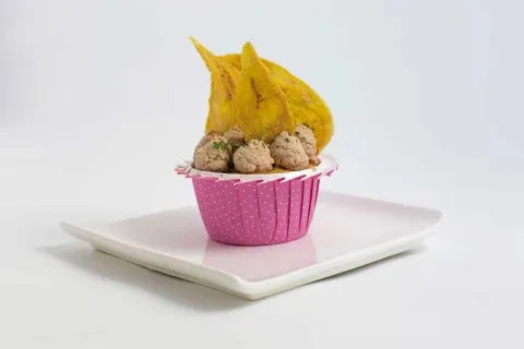 Cupcakes de patata y manzana con pato y chip de plátano