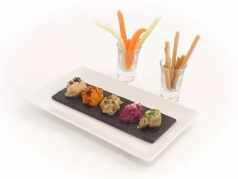 Surtido de hummus
