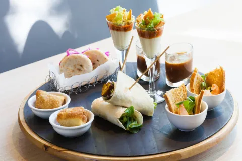 Menú de tapas + 2 Estrella Damm de 33 cl