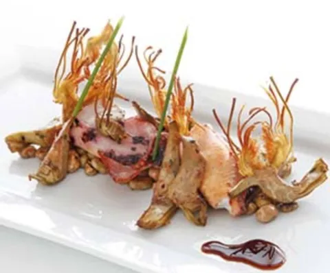 Menú + botella de Inedit