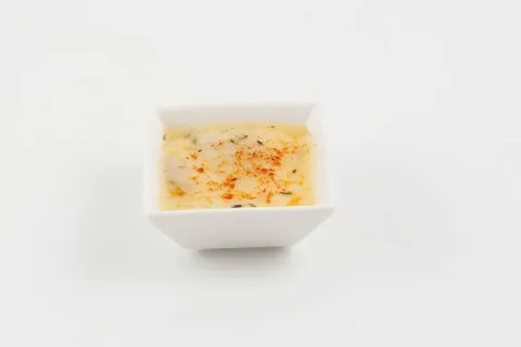 "Funquiberic" base de patata al vapor amb ceba, pernil "chato Murciano" cobert de provolone al forn