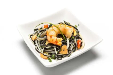 Angulas de trigo y langostino