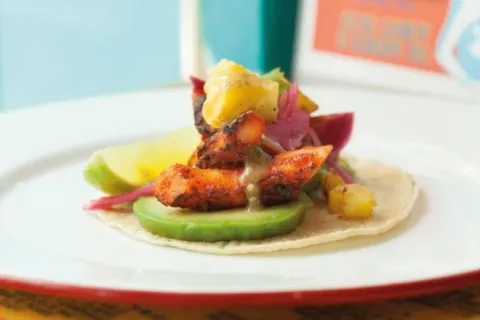 Taco de pop al pastor + cervesa malquerida