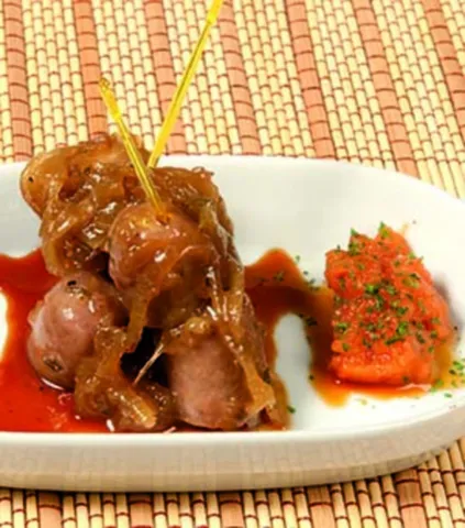 Botifarra amb ceba de Figueres caramel·litzada