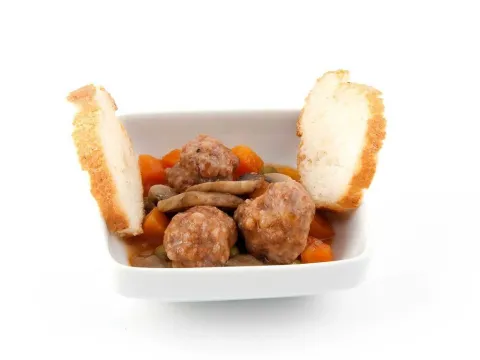 Albóndigas jardinera con “xampis”