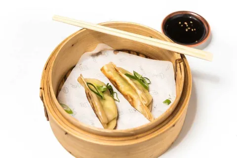Gyozas de pollastre amb curri