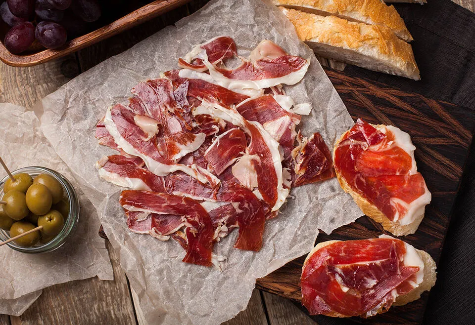 Com triar un bon pernil i tallar-lo com un professional