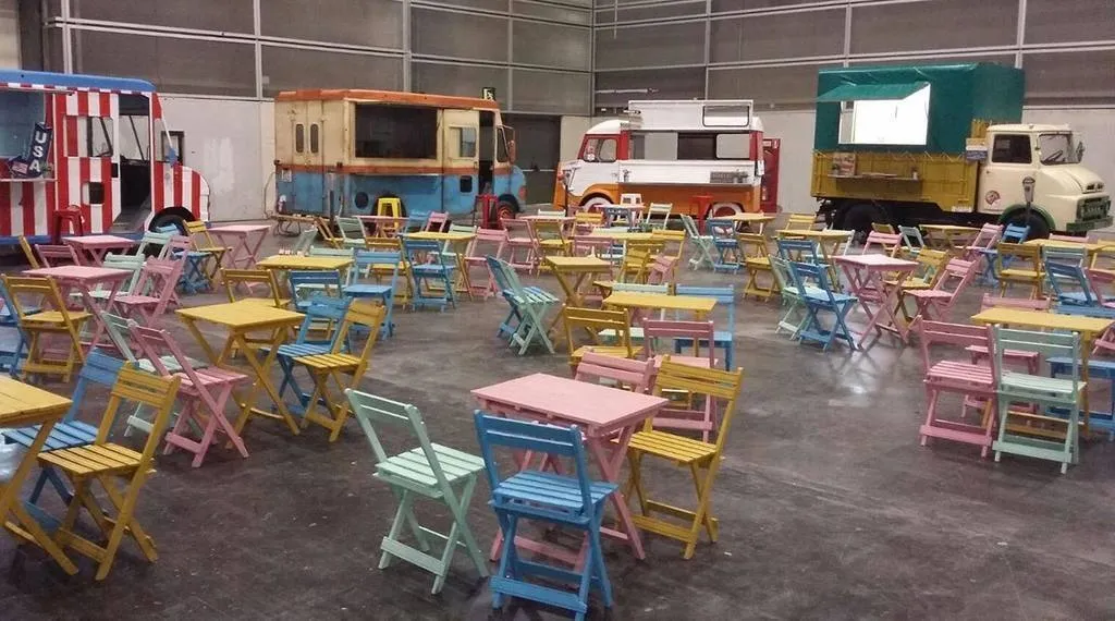 Els food trucks conquisten la Fira de l'Automòbil de València