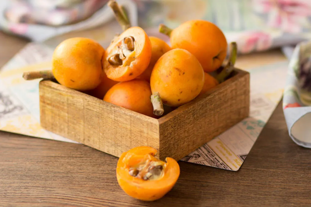 La nespra, una fruita de primavera dolça i saludable