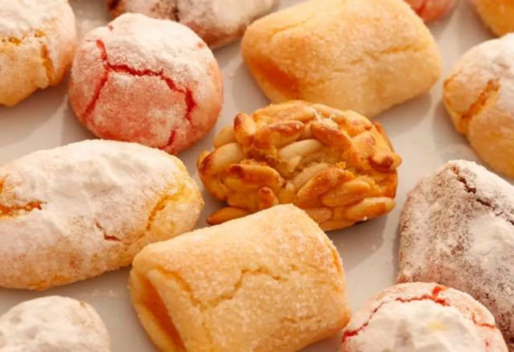 Dulces típicos valencianos para celebrar el Día de Todos los Santos 