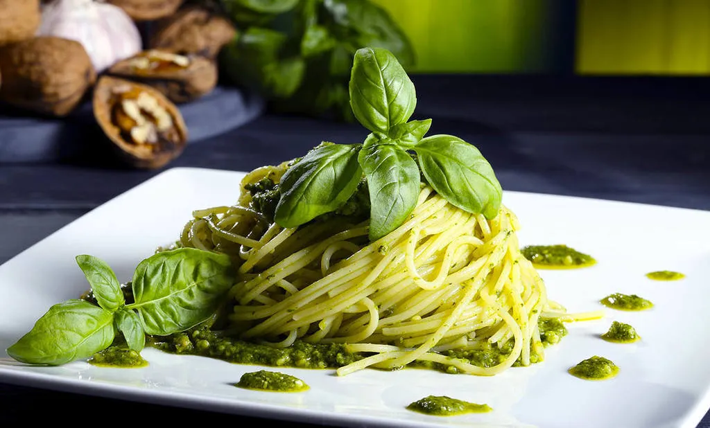 Salsa pesto, simfonia d'olors, color i sabor intens