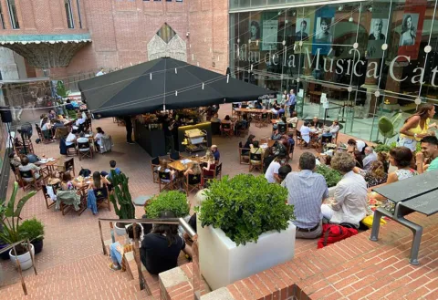 El Palau de la Música obre la terrassa del Cafè Palau amb música en viu