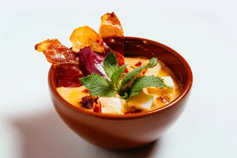 Salmorejo de aguacate