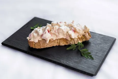 Pintxo d'amanida de cranc