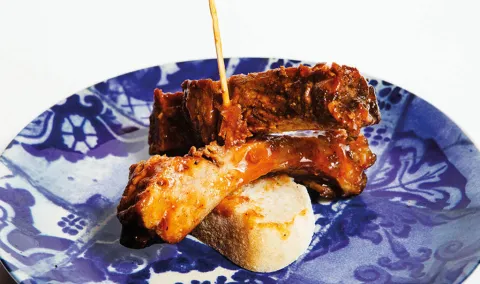 Costilla de cerdo asada a la mostaza y miel