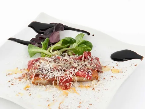 Carpaccio de ternera de “Don Manué”