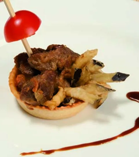 Tartaleta terrícola carrillada rostida amb albergínia Candy