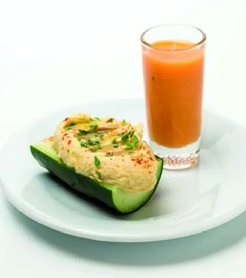 Barqueta d'Hummus amb Xarrup de Gaspatxo