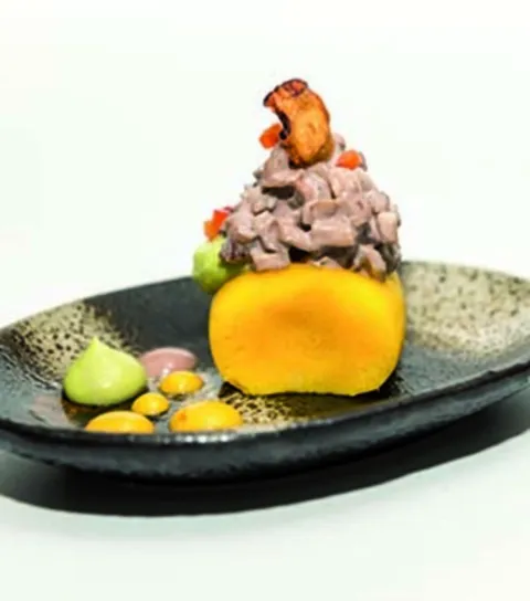 Causa de pop amb olives