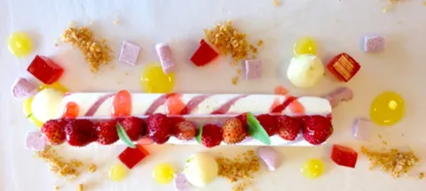 Maduixes amb nata: unes postres creatives