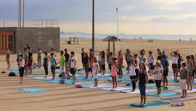 Date un homenaje: clase de yoga y el mejor desayuno en La Más Bonita