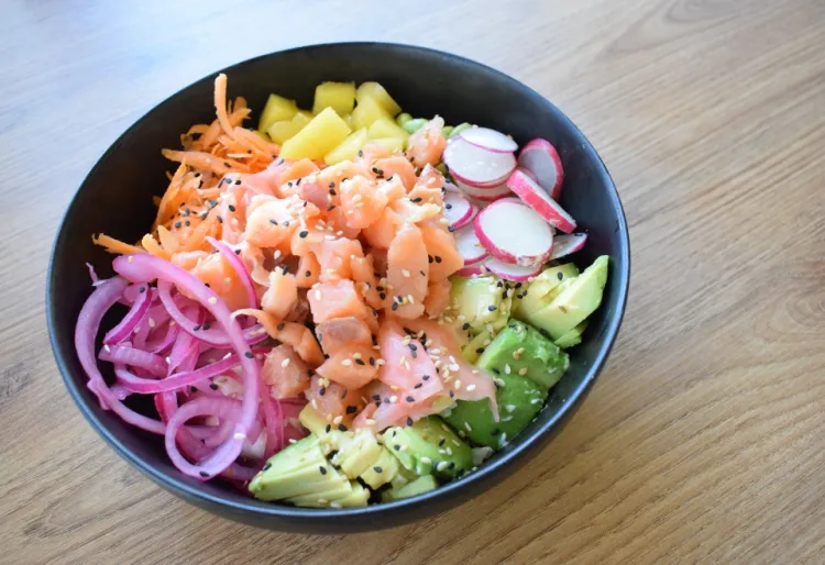 Poké de salmón de El Kalifato