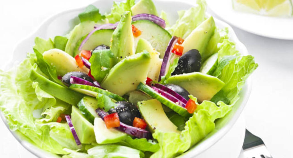 ensalada con aguacate